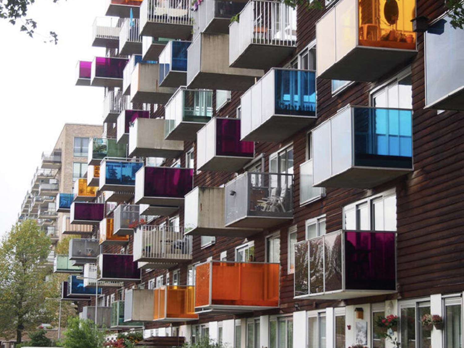 ベルリン・モダニズム集合住宅と変貌を遂げるダッチデザイン国・オランダ