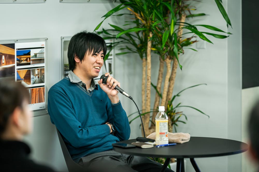 京 智健氏