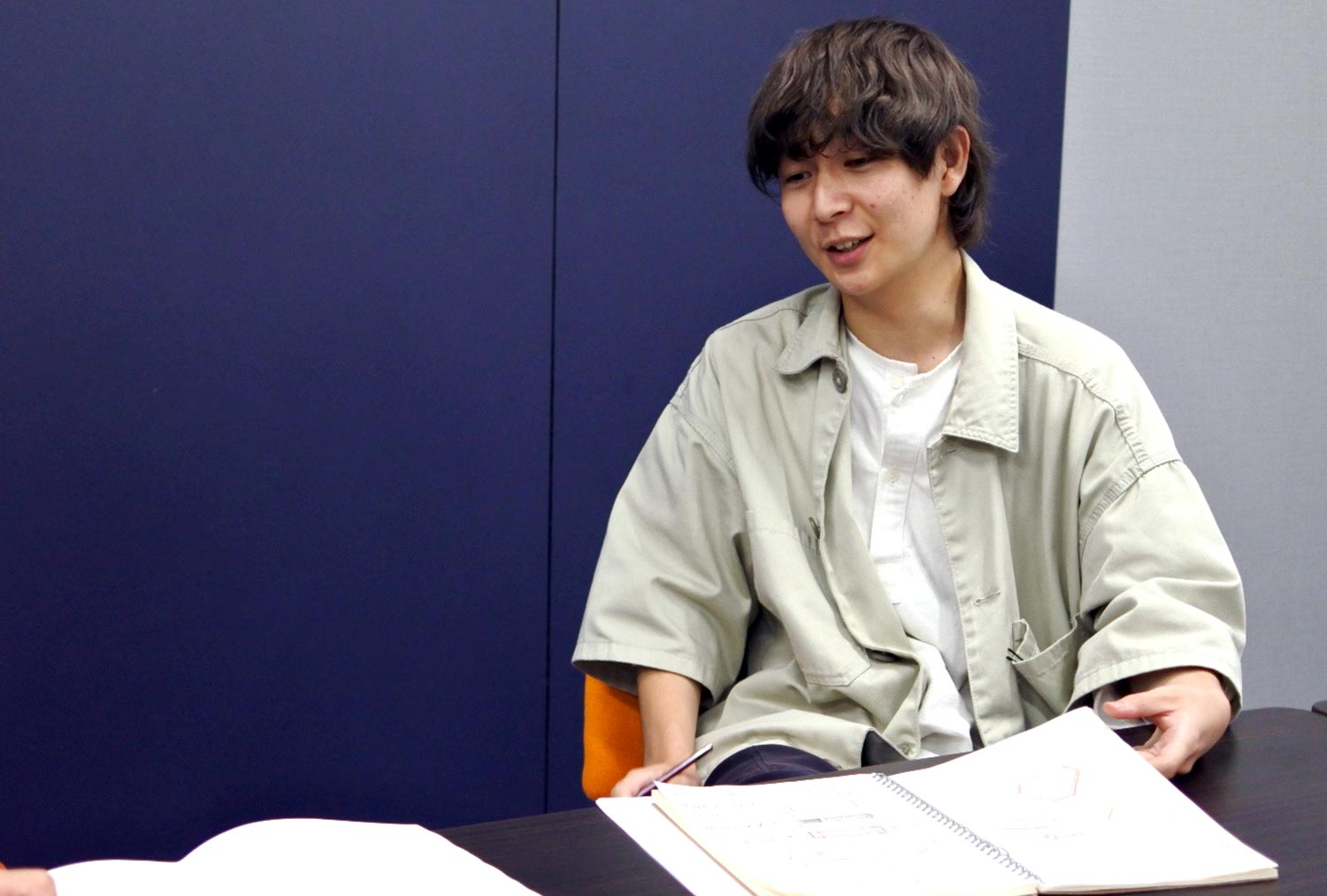 東京藝術大学大学院 中山研究室・藤井さん（左）、岩崎さん（右）
