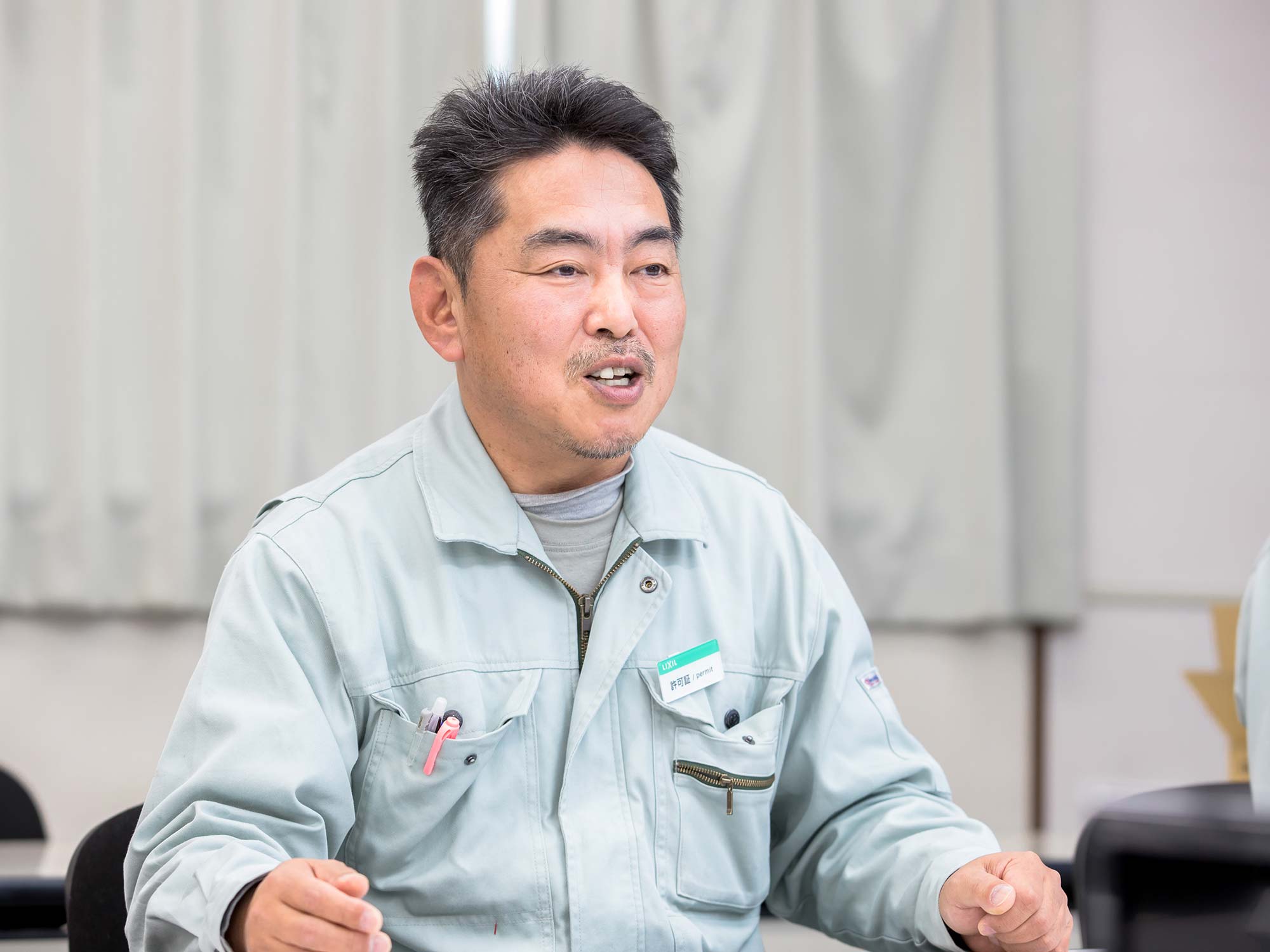 製造担当　今井一夫（新興窯業）