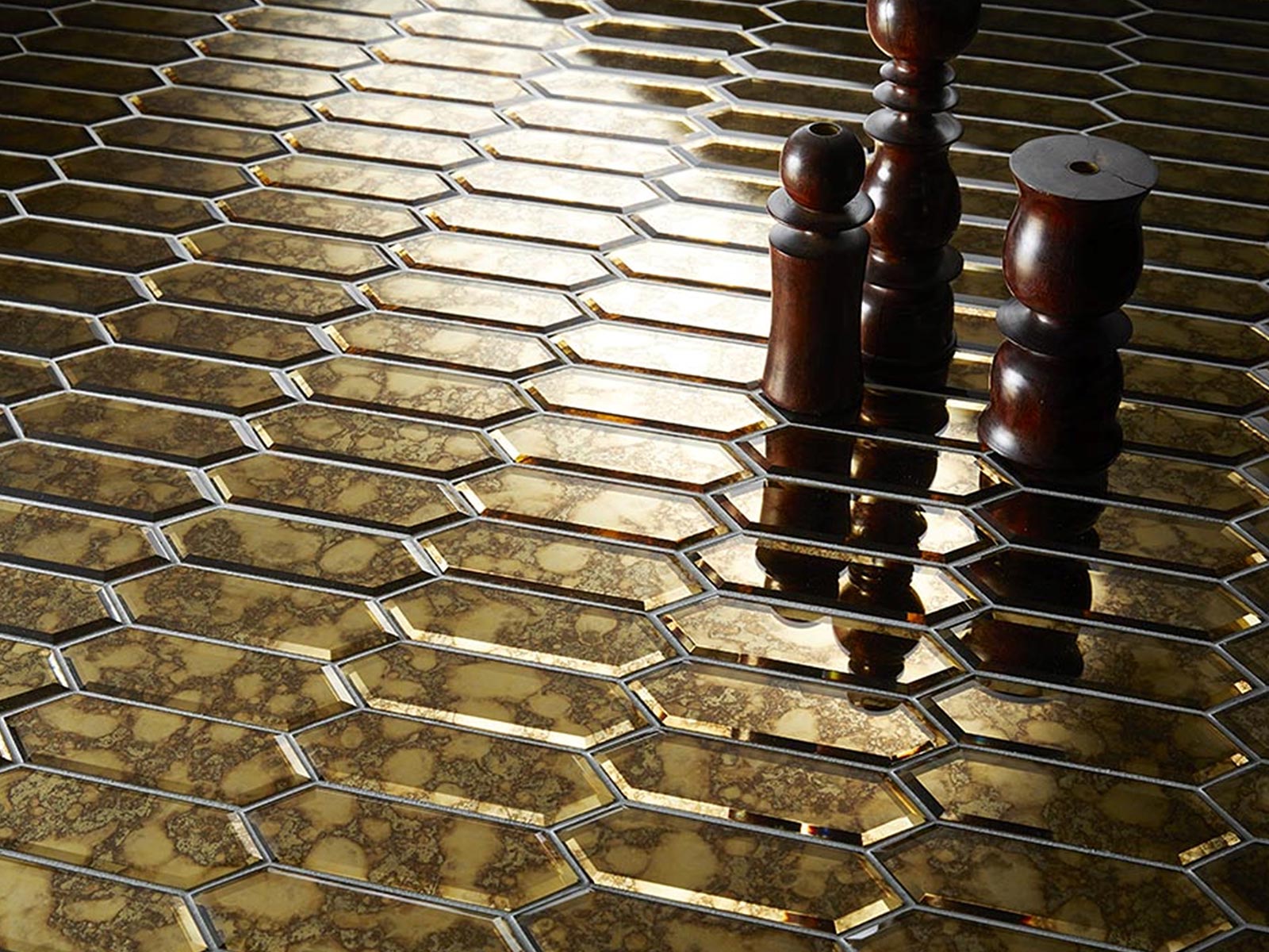 HEXA MIRROR